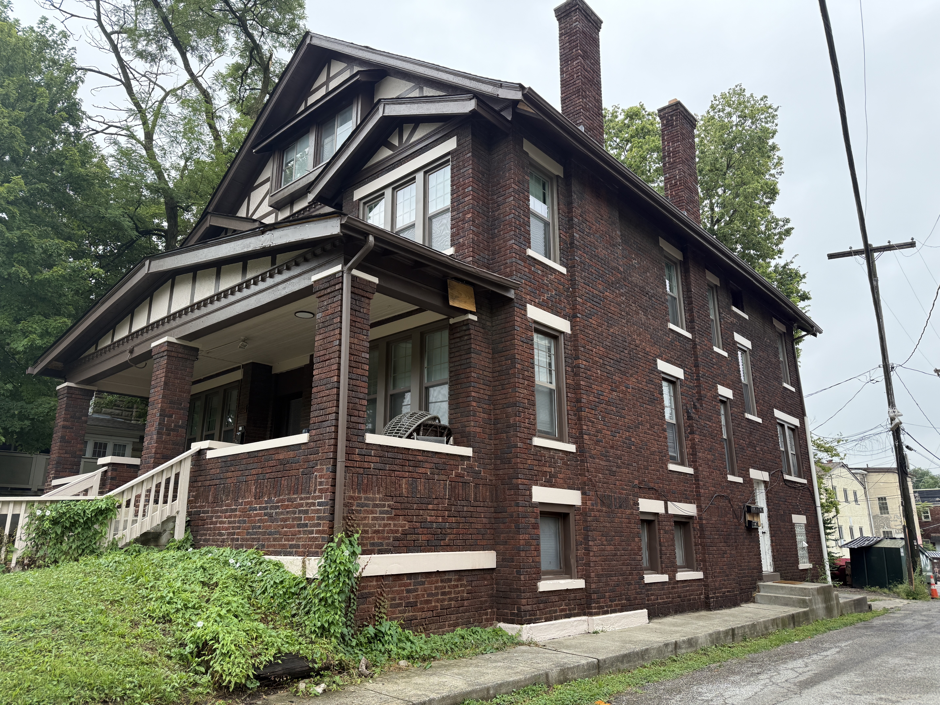 213 East 14th Avenue - D